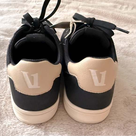 NWT Vuori x CLAE Malone Lite Sneakers Black Gold Unisex Size 7 - Picture 7 of 11